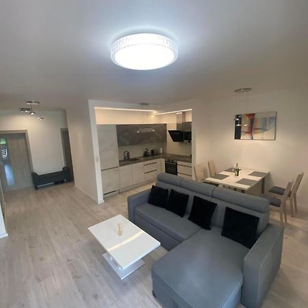 Apartman S Terasou Zvolen Exteriör bild