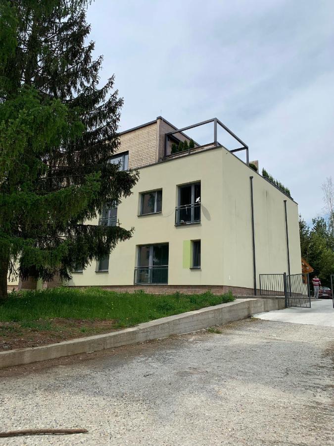 Apartman S Terasou Zvolen Exteriör bild