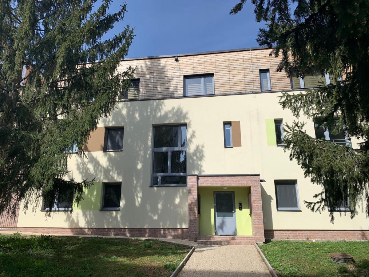 Apartman S Terasou Zvolen Exteriör bild