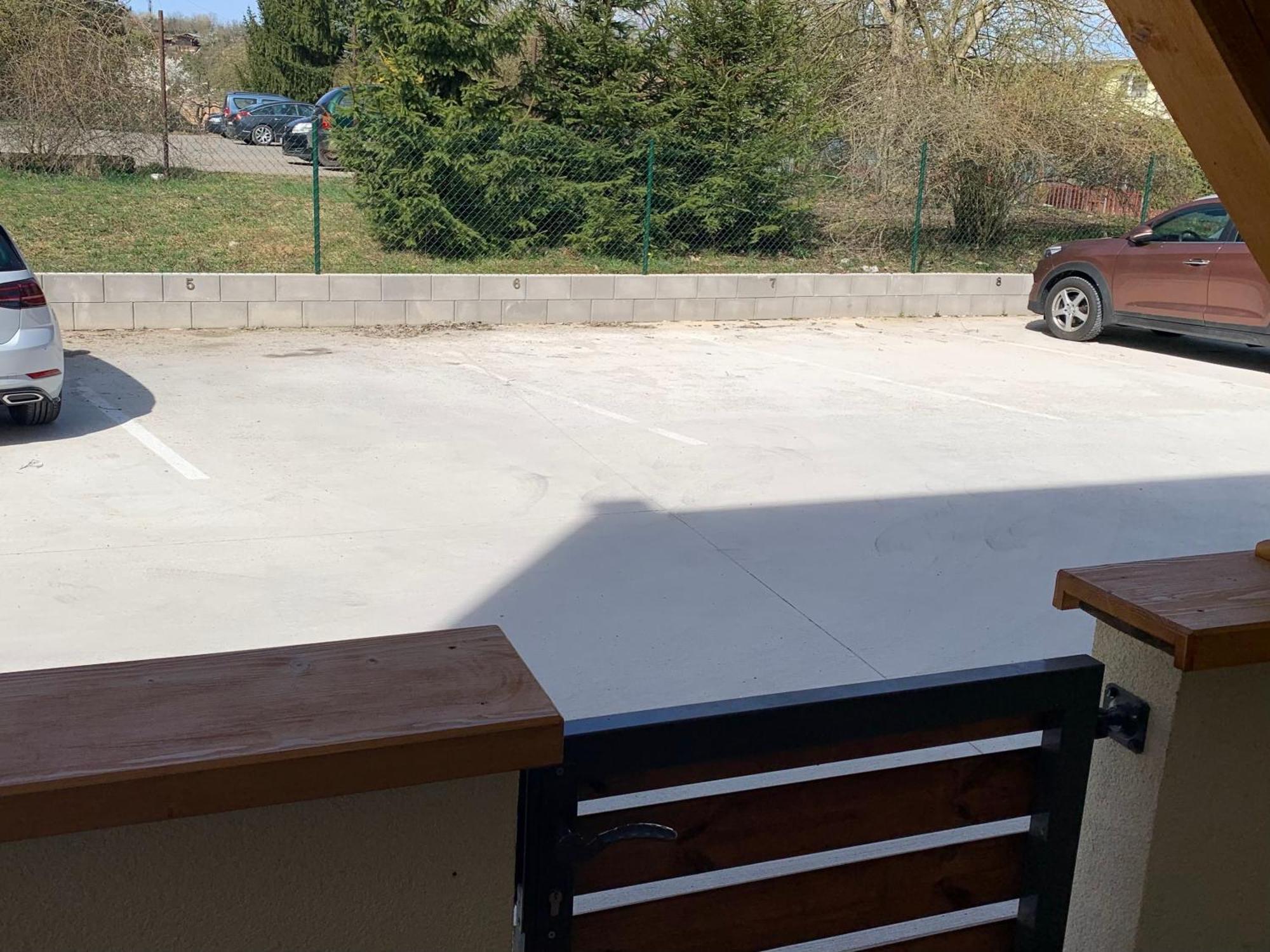 Apartman S Terasou Zvolen Exteriör bild