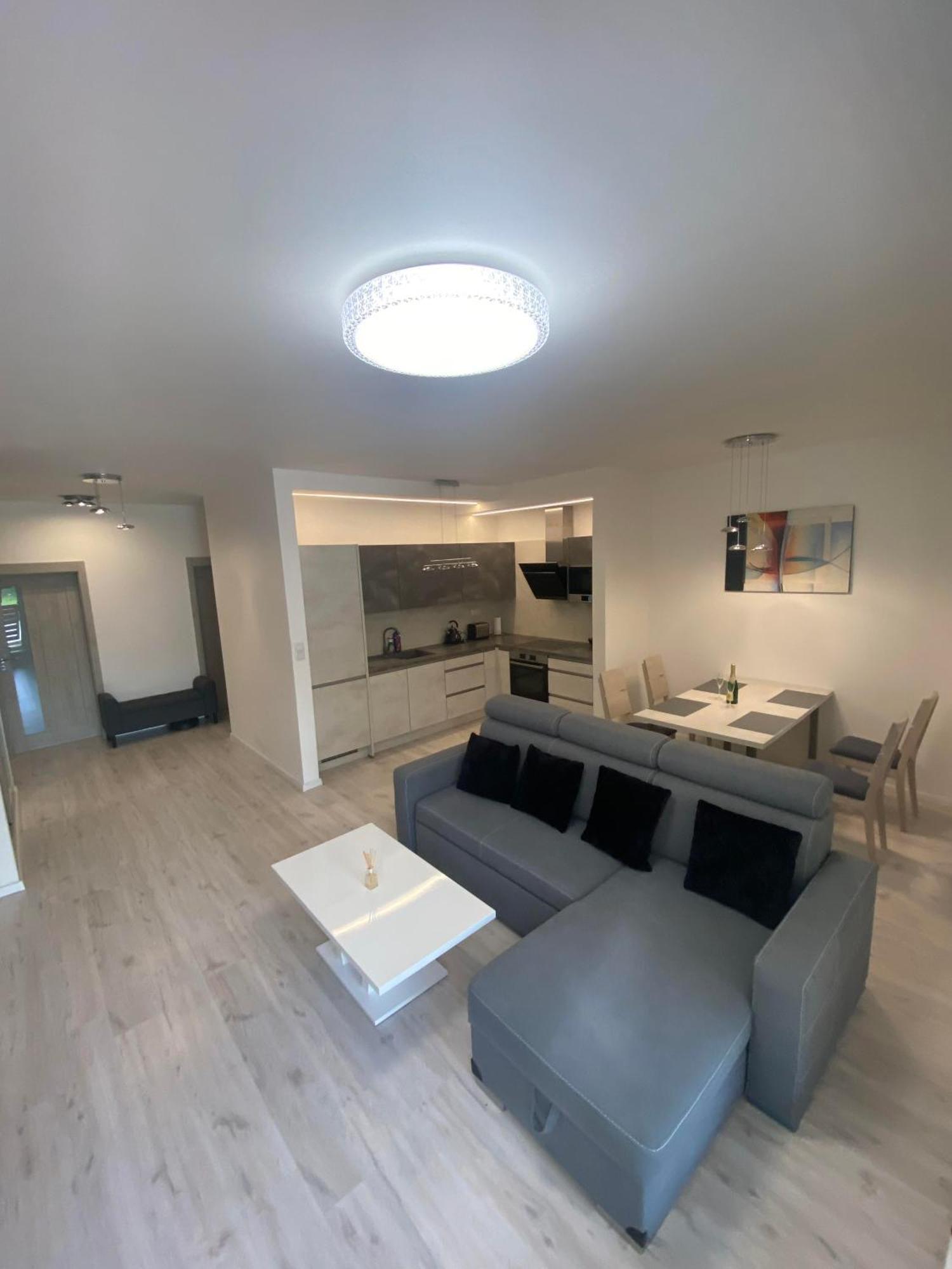 Apartman S Terasou Zvolen Exteriör bild