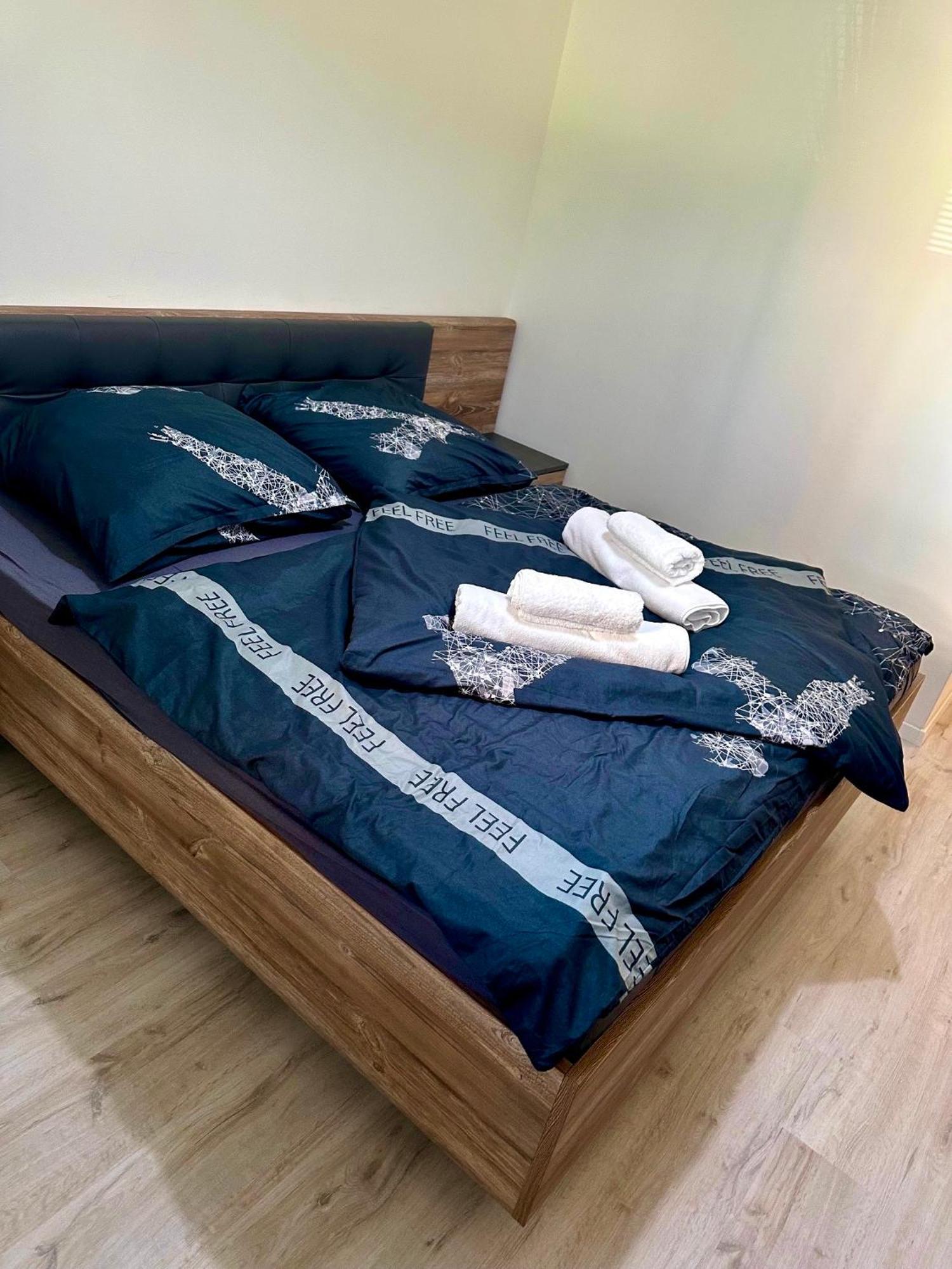 Apartman S Terasou Zvolen Exteriör bild